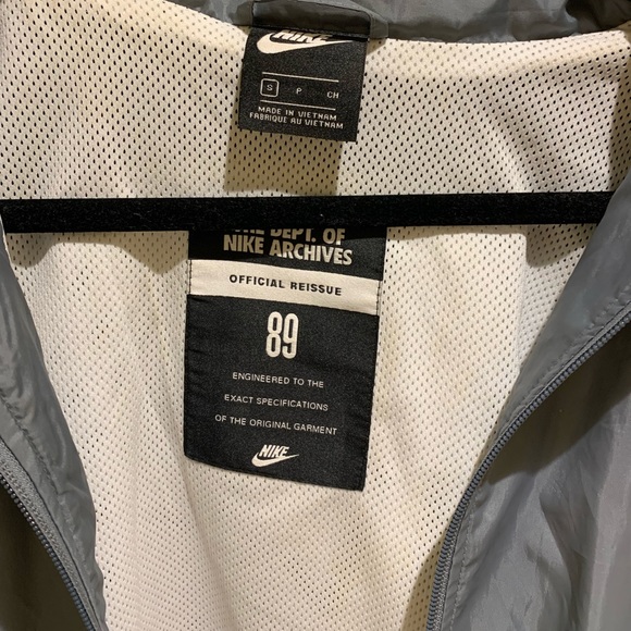 Exclusive vintage Nike windbreaker - Picture 3 of 13